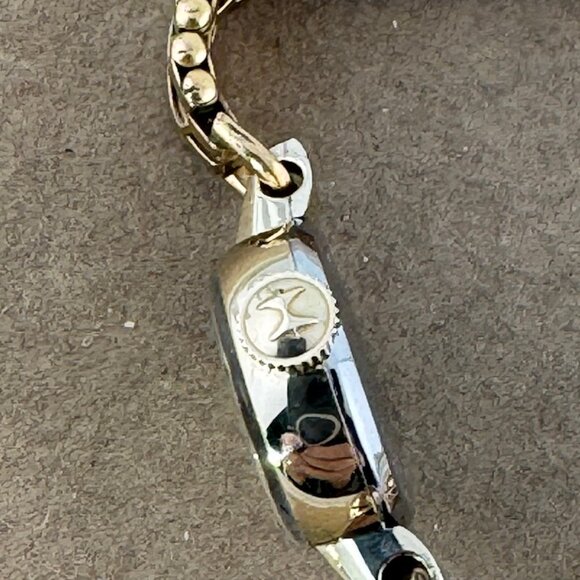 Vintage 1950’s Hamilton 17-jewel hand-wind movement, 33-inch-wide mesh strap - Picture 4 of 8